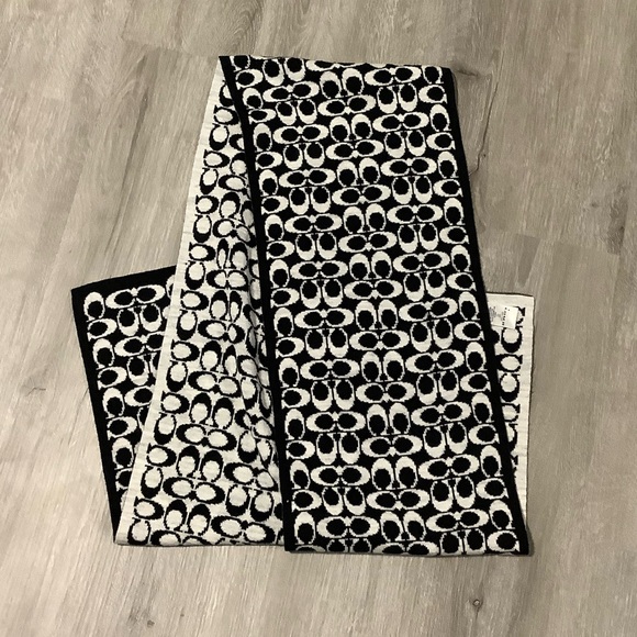 Coach Accessories - Coach reversible knit merino wool blend scarf